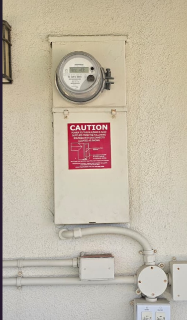 Electrical meter and main before upgrade